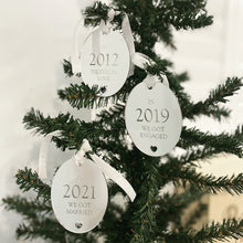 Load image into Gallery viewer, Silver couple personalised Christmas ornament decoration set